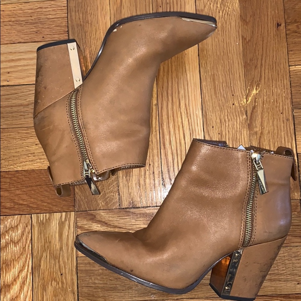 Vince Camuto double zip pointed booties